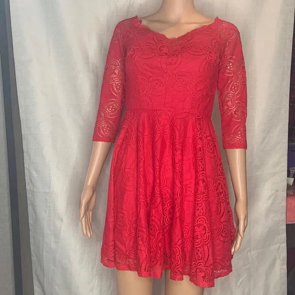 Jodi Kristopher long sleeve red lace party dress size 5